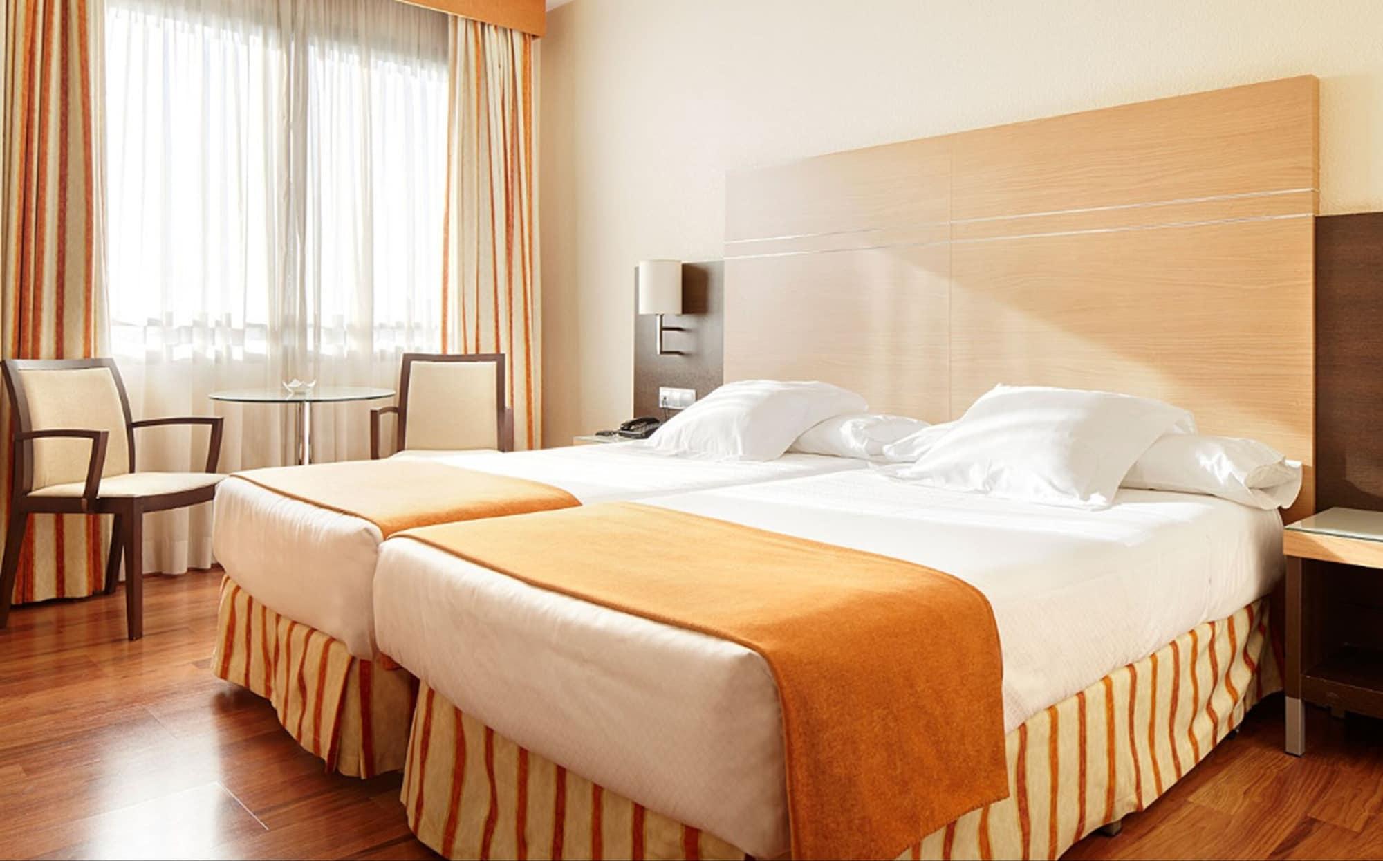 Hotel Blanca De Navarra Pamplona Exteriör bild