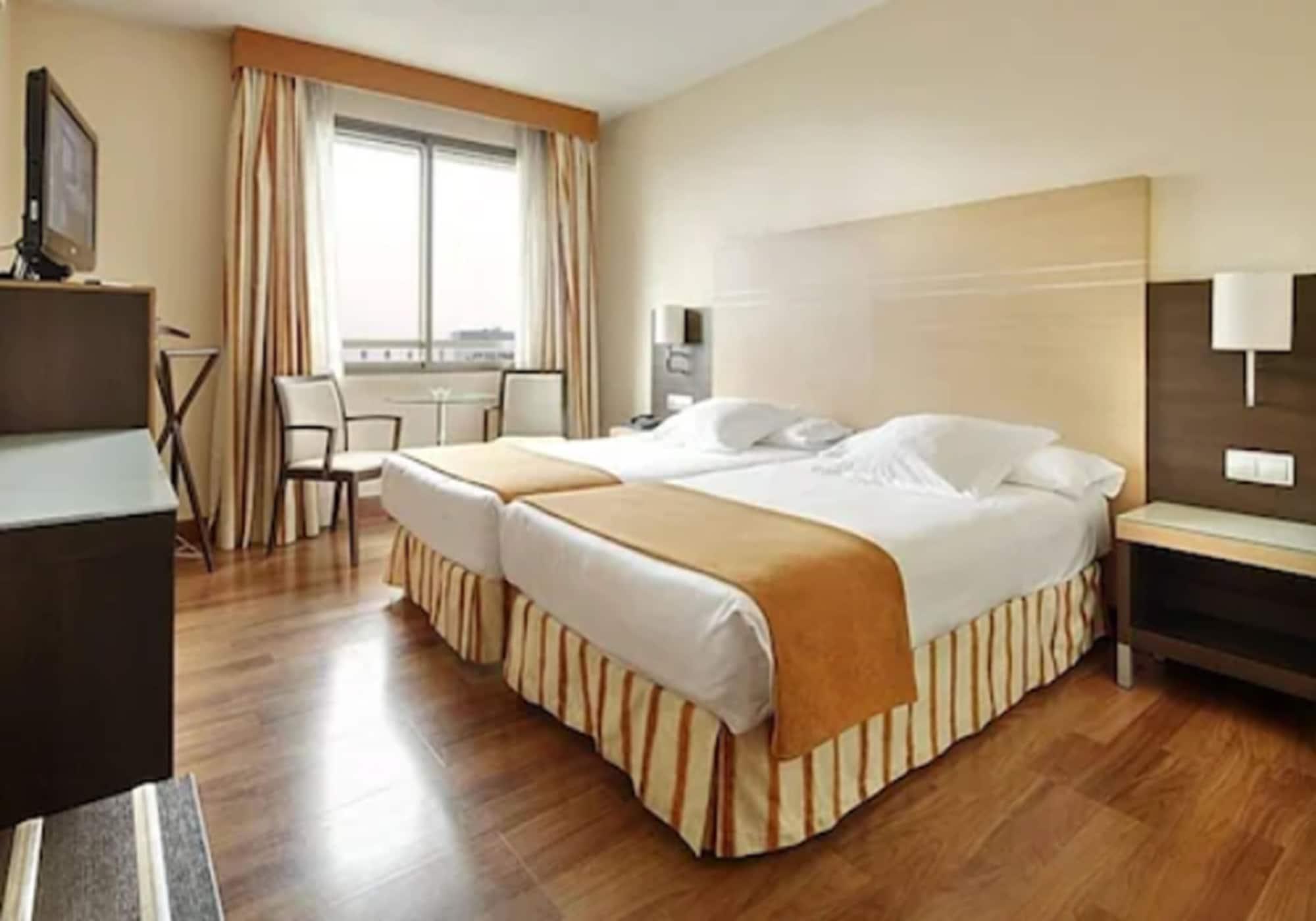 Hotel Blanca De Navarra Pamplona Exteriör bild