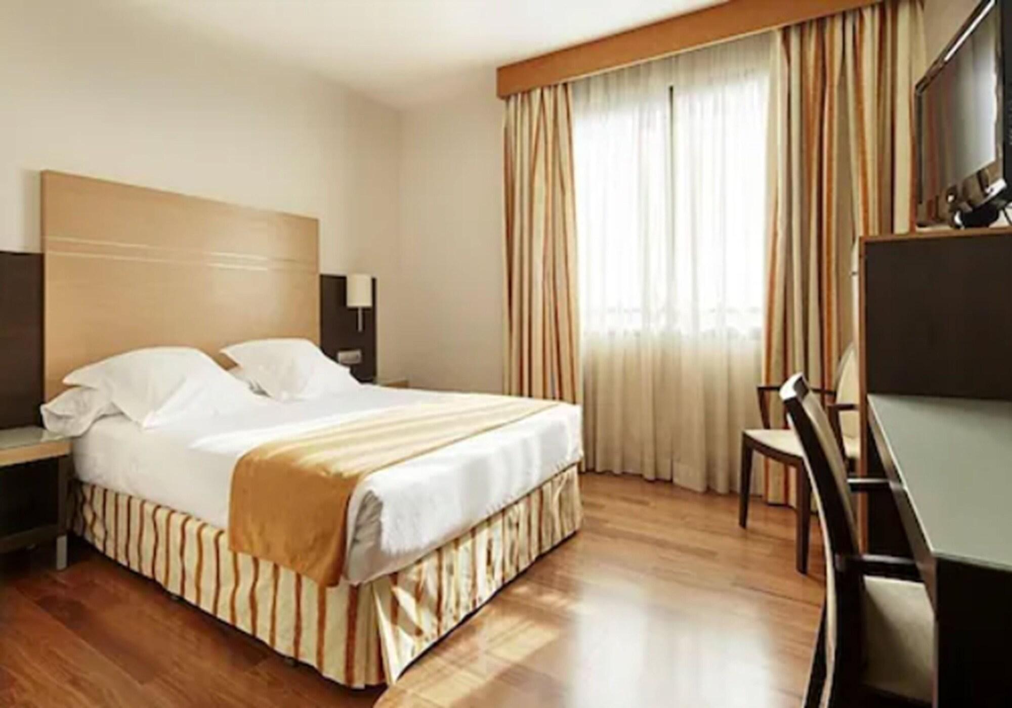 Hotel Blanca De Navarra Pamplona Exteriör bild