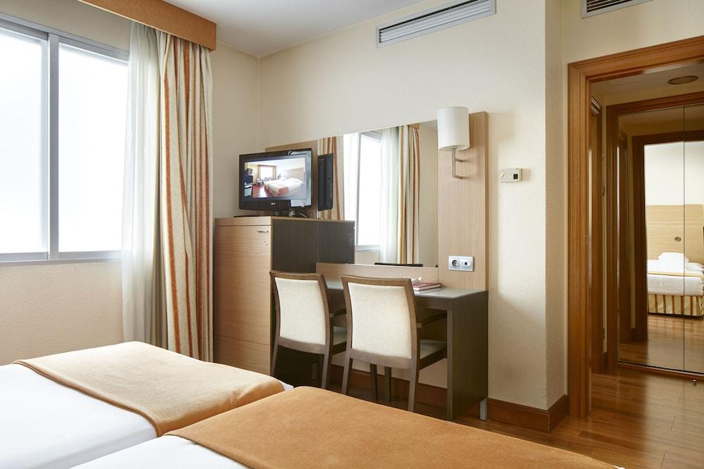 Hotel Blanca De Navarra Pamplona Exteriör bild