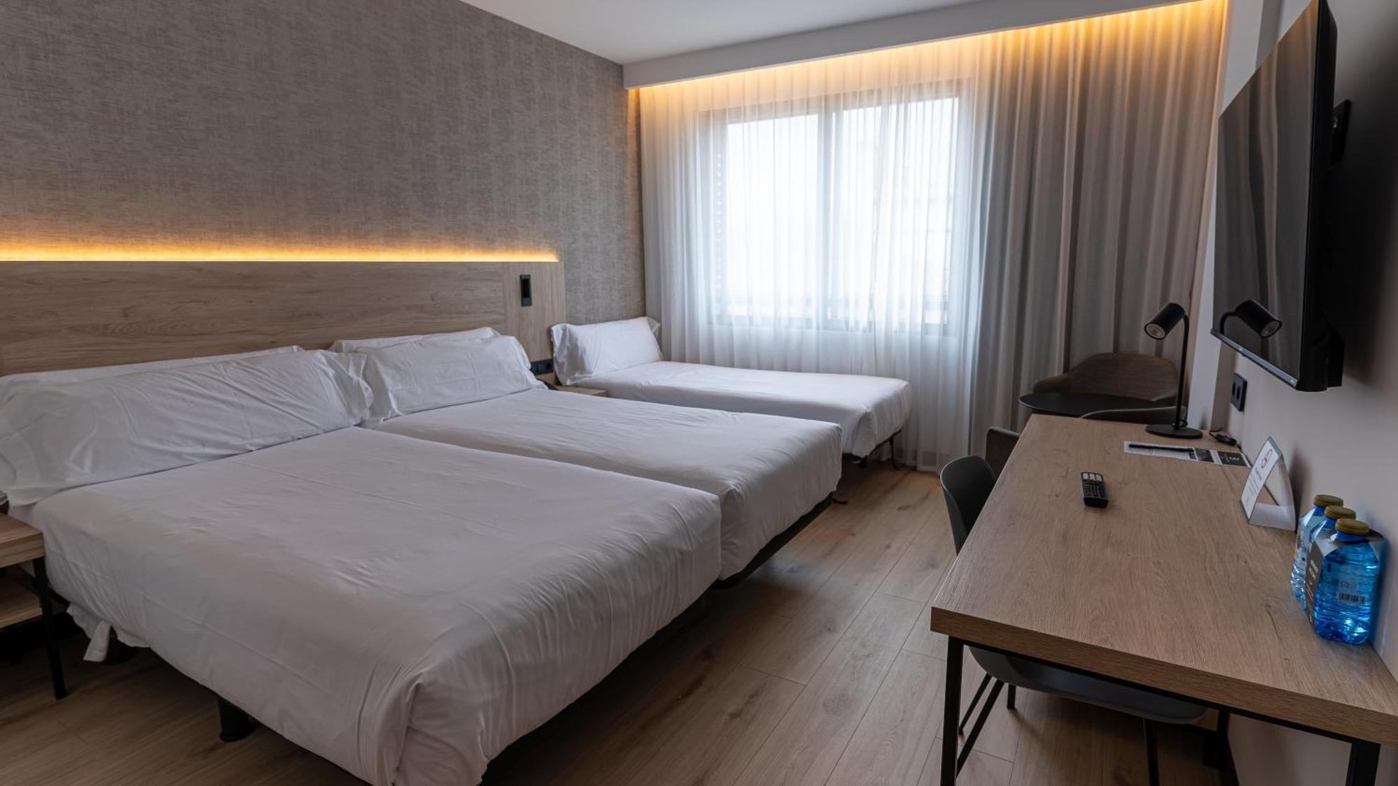 Hotel Blanca De Navarra Pamplona Exteriör bild
